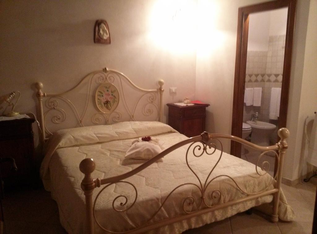 B&B Il Tulipano Sul Lago Colle di Tora Habitación foto